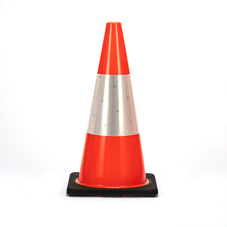 RC700B-1 28" HEAVY DUTY BLACK BASE PVC TRAFFIC CONE - AUSTRALIA MARKET