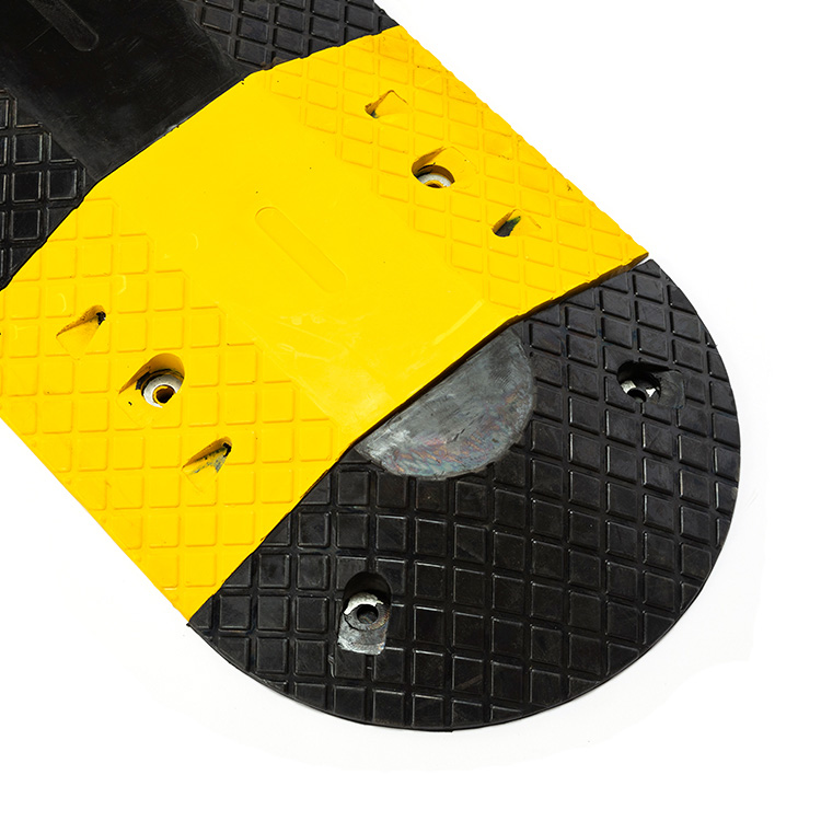 RS350E RUBBER SPEED HUMP/BUMP/RAMP