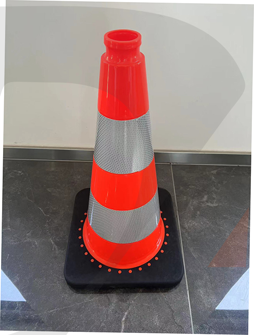 RC500G-1 20“ ”BLACK BASE PVC TRAFFIC CONE - EUROPEAN STD