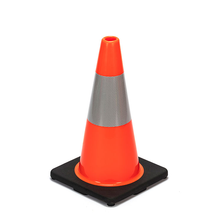 RC450C-1 18" HEAVY DUTY BLACK BASE PVC TRAFFIC CONE