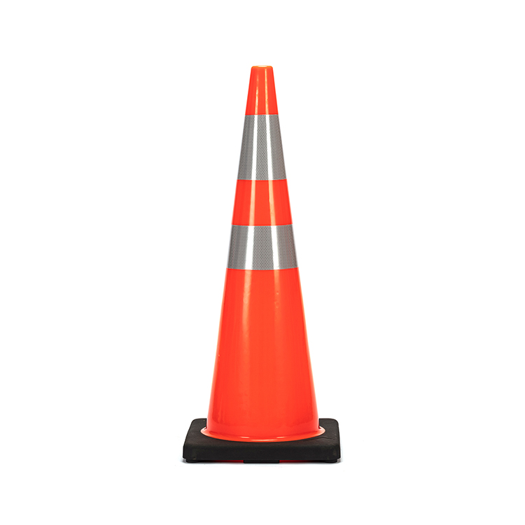 RC900C-1 HEAVY DUTY BLACK BASE PVC TRAFFIC CONE - AMERICAN STD