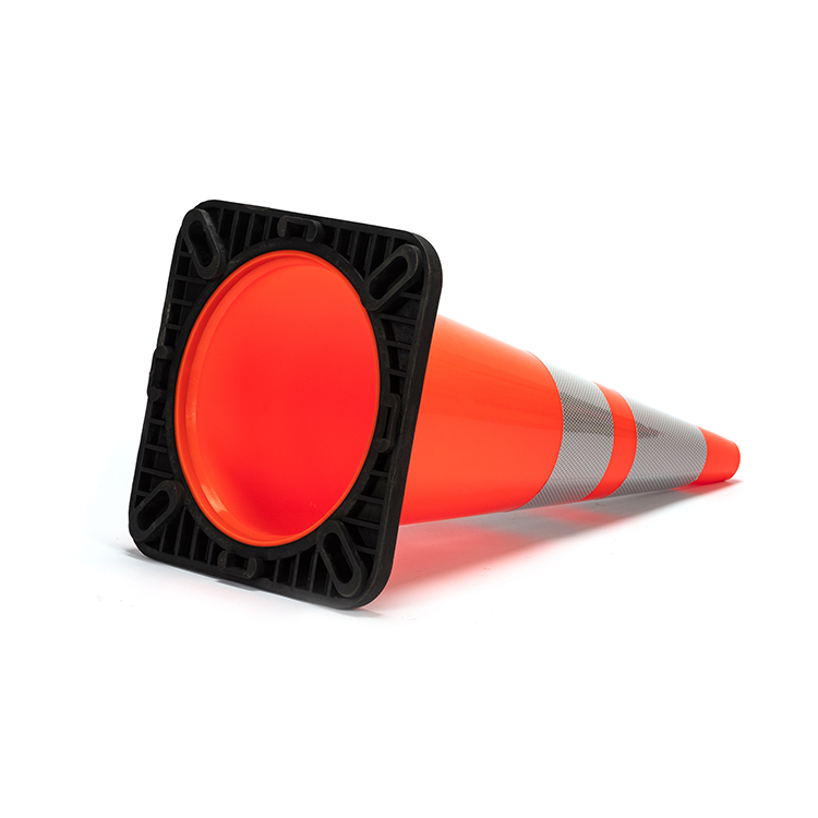 RC700C-1 HEAVY DUTY BLACK BASE PVC TRAFFIC CONE - AMERICAN STD