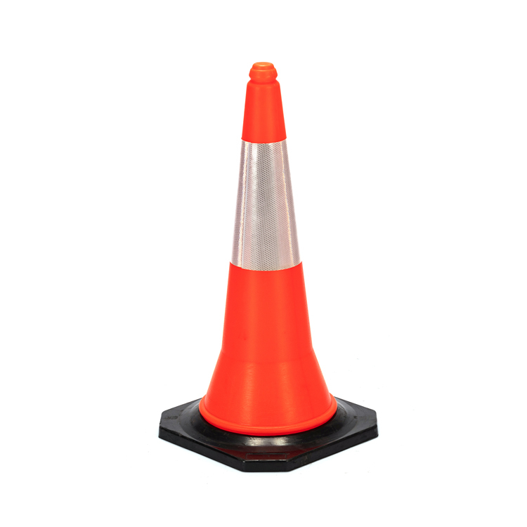 RC750PR-1 20" PE TRAFFIC CONE (RUBBER BASE)