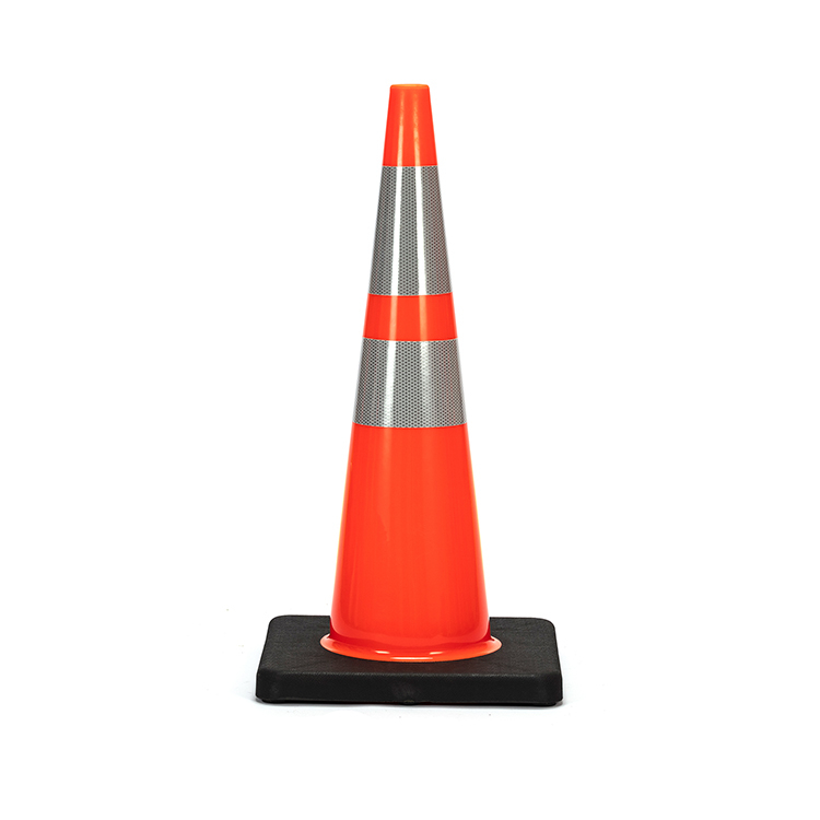 RC700C-4 HEAVY DUTY BLACK BASE PVC TRAFFIC CONE - AMERICAN STD