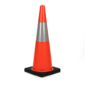 RC900B-1 HEAVY DUTY BLACK BASE PVC CONE